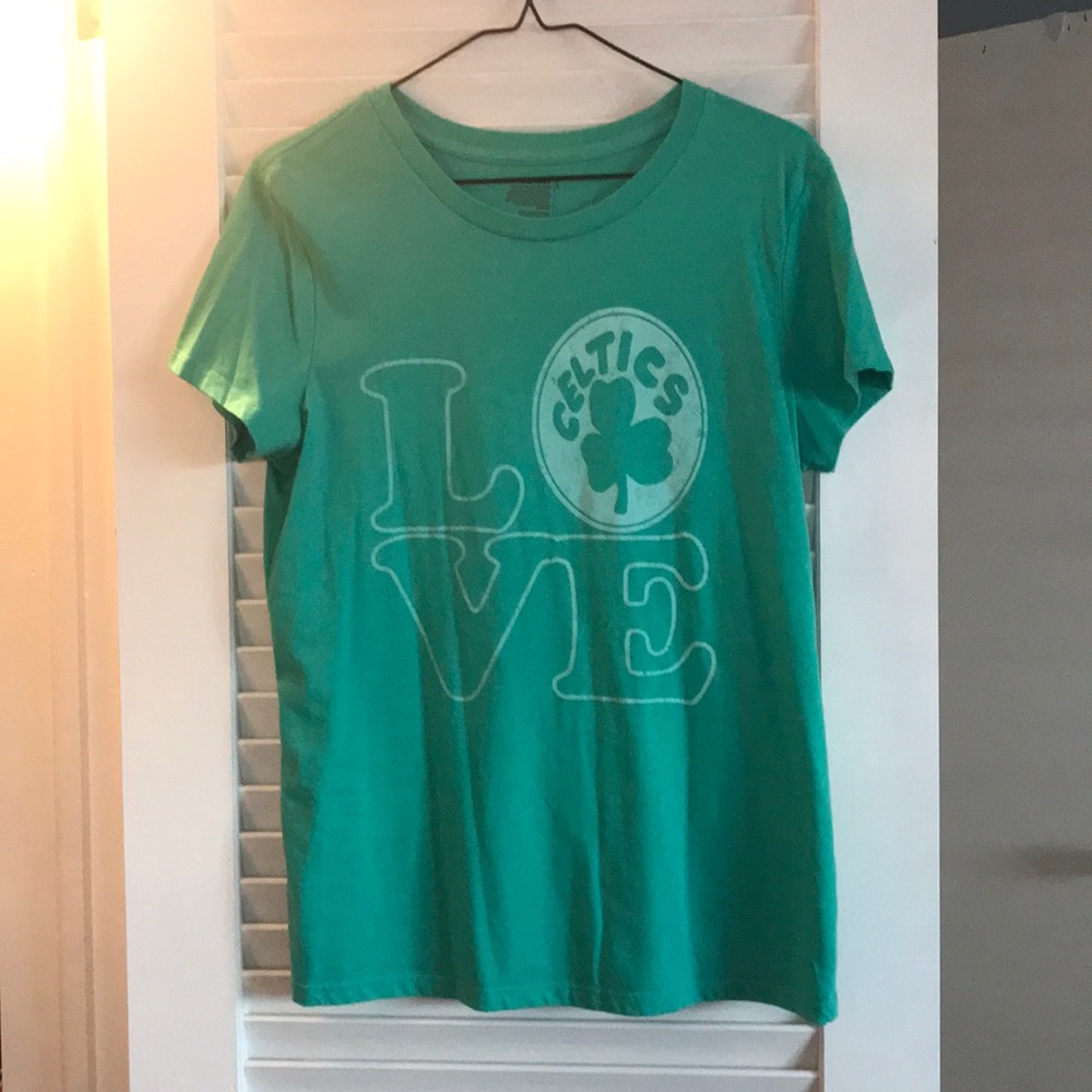 Tee shirt